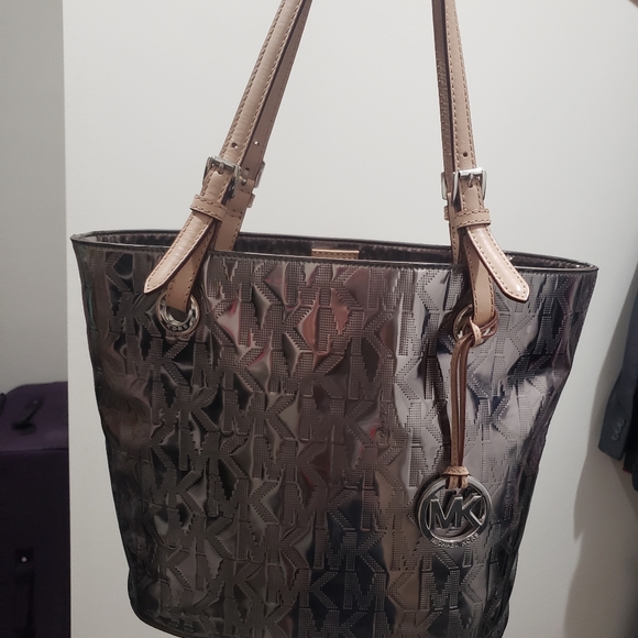 Mk purse - Picture 1 of 4